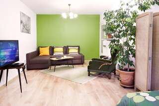 Апартаменты Lovely Garden Flat near Royal Park Варшава-5